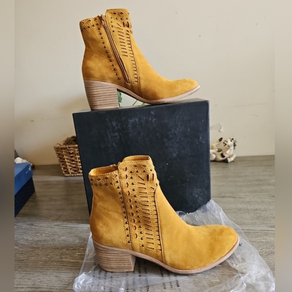 Sundance Shoes - Sundance - Silent D Mustard Ankle Boots